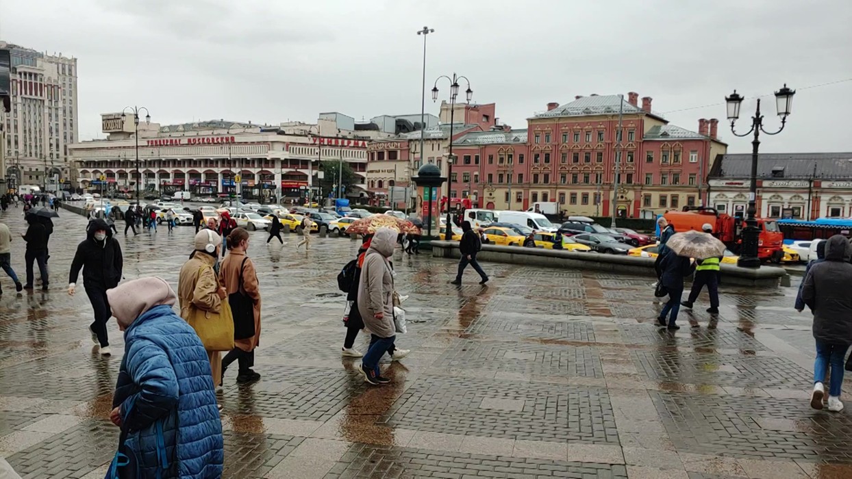 День города москва погода. Дождливая Москва. Москва днем. Москва пасмурно. Пасмурная погода в Москве.