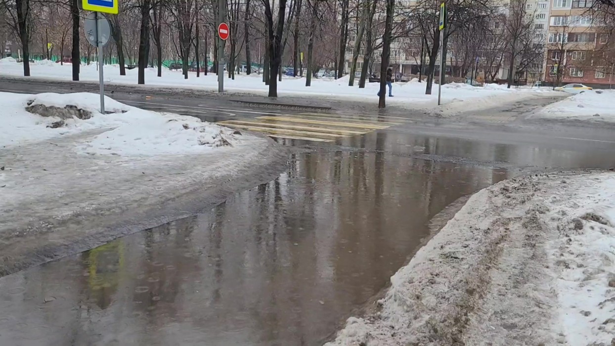 В какую погоду лужи