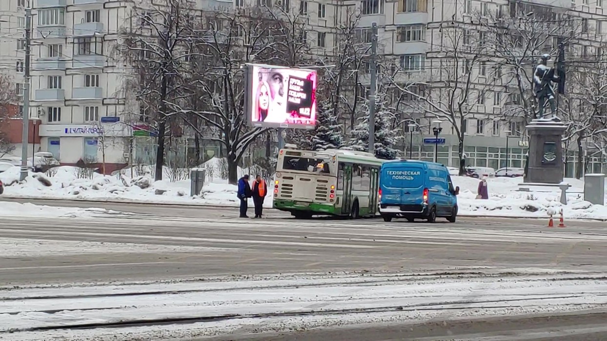 Движение автобусов