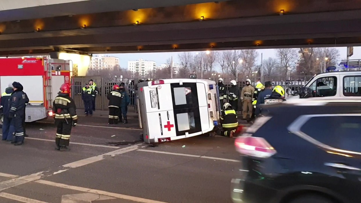 Дтп со скорой помощью сегодня. Авария со скорой помощью в Москве.